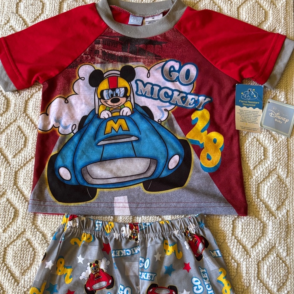Pajamas Mickey Mouse infant boys size 18 months polyester weight 23-26 lbs